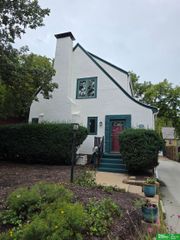 2012 N 52nd Street, Omaha, NE 68104