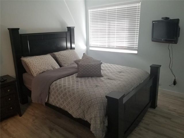 2261 NE 171st St 4, North Miami Beach, FL 33160