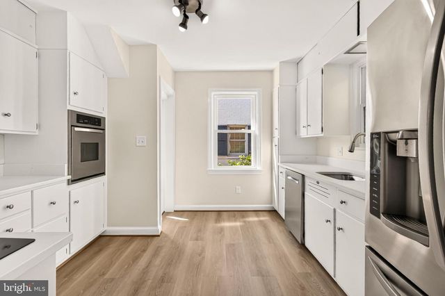 204 S ABINGDON ST, Arlington, VA 22204
