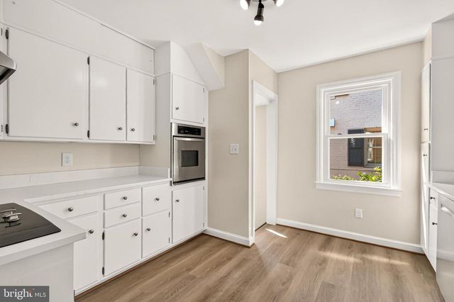 204 S ABINGDON ST, Arlington, VA 22204