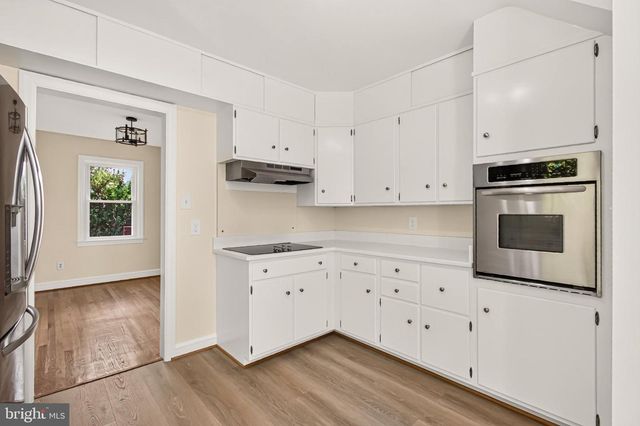 204 S ABINGDON ST, Arlington, VA 22204