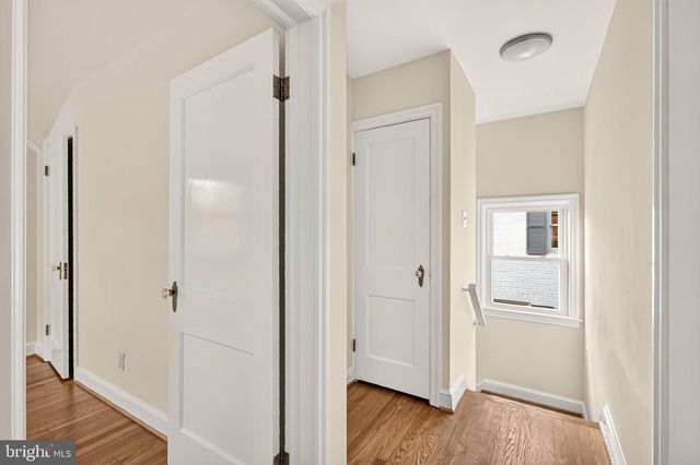 204 S ABINGDON ST, Arlington, VA 22204