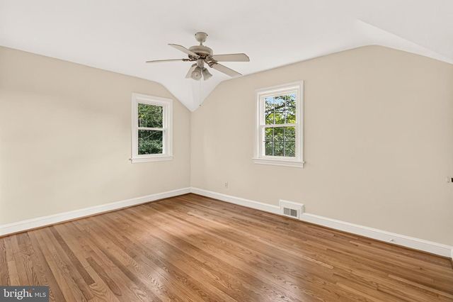 204 S ABINGDON ST, Arlington, VA 22204