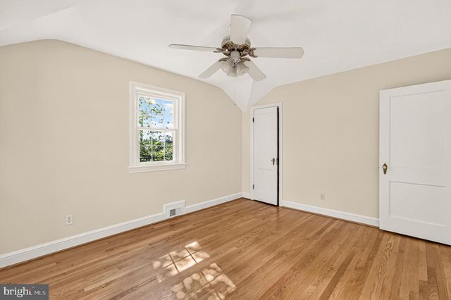 204 S ABINGDON ST, Arlington, VA 22204