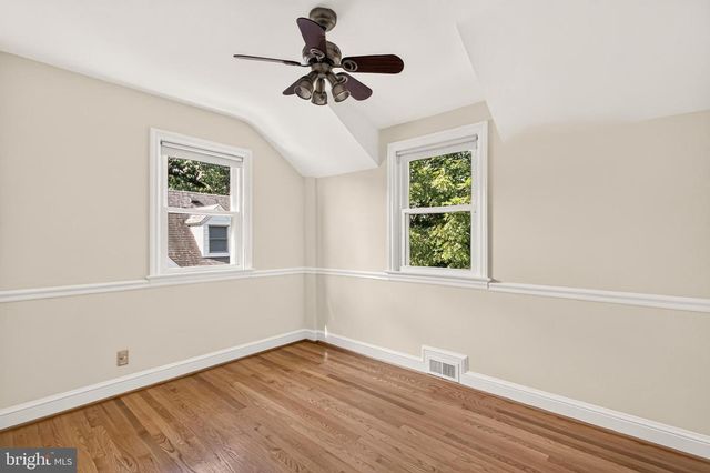 204 S ABINGDON ST, Arlington, VA 22204