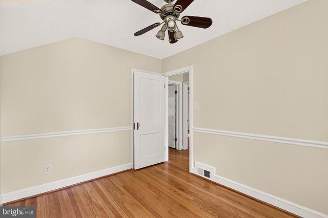 204 S ABINGDON ST, Arlington, VA 22204