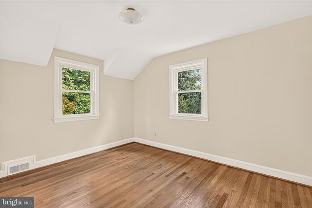 204 S ABINGDON ST, Arlington, VA 22204