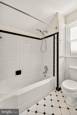204 S ABINGDON ST, Arlington, VA 22204