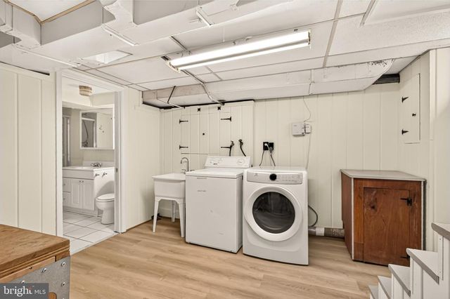204 S ABINGDON ST, Arlington, VA 22204