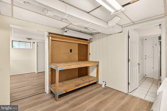 204 S ABINGDON ST, Arlington, VA 22204