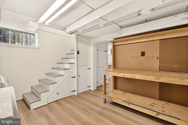 204 S ABINGDON ST, Arlington, VA 22204