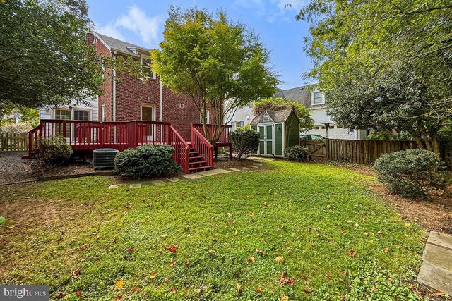 204 S ABINGDON ST, Arlington, VA 22204