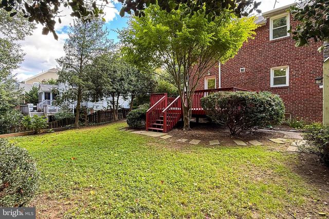 204 S ABINGDON ST, Arlington, VA 22204