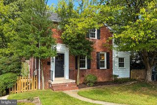 204 S ABINGDON ST, Arlington, VA 22204