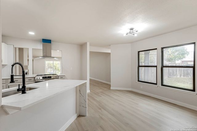 6934 Country Elm, San Antonio, TX 78240