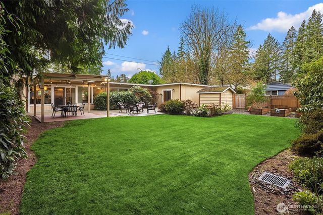 16214 NE 24th Street, Bellevue, WA 98008