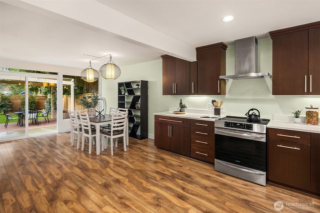 16214 NE 24th Street, Bellevue, WA 98008