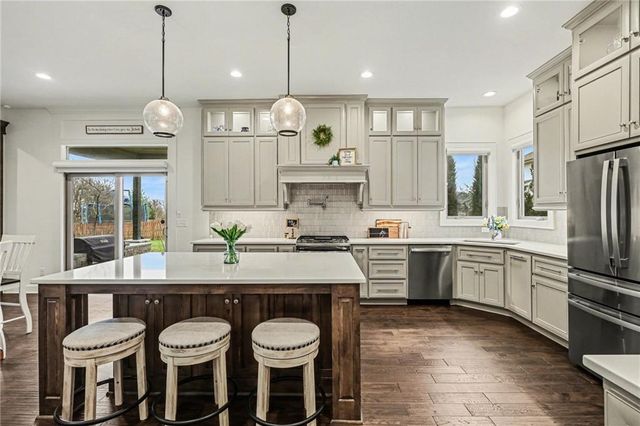 15945 W 165th Street, Olathe, KS 66062