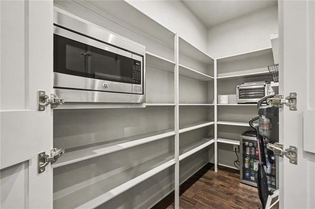 15945 W 165th Street, Olathe, KS 66062