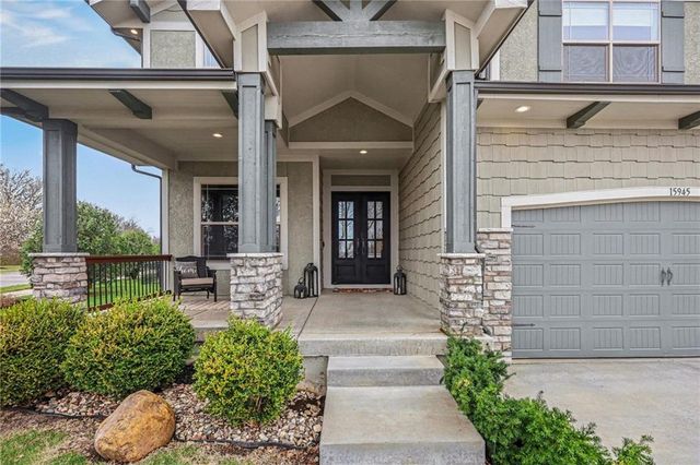 15945 W 165th Street, Olathe, KS 66062