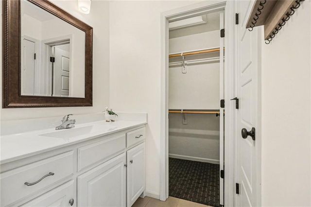 15945 W 165th Street, Olathe, KS 66062