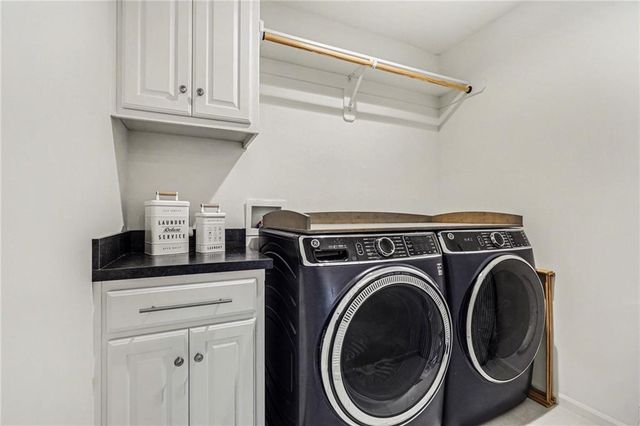 15945 W 165th Street, Olathe, KS 66062