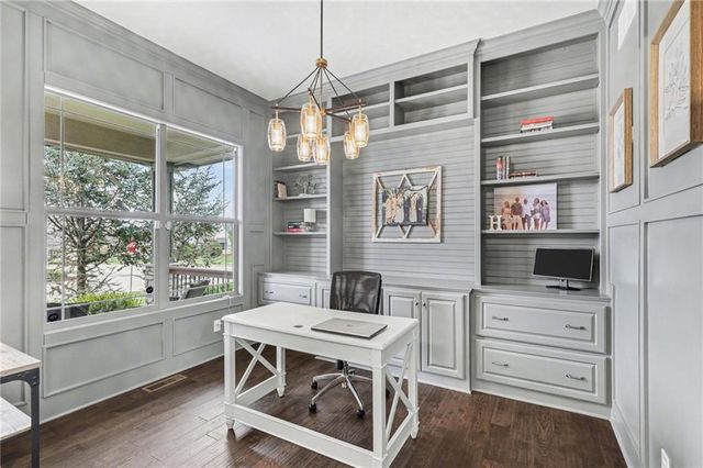 15945 W 165th Street, Olathe, KS 66062