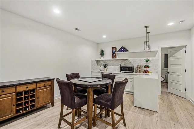 15945 W 165th Street, Olathe, KS 66062