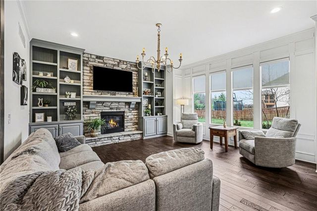 15945 W 165th Street, Olathe, KS 66062