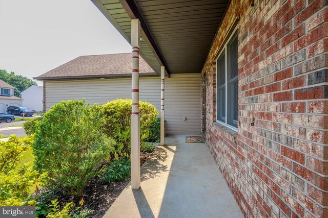 952 DUXBURY DR, Langhorne, PA 19047