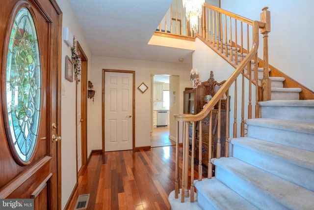 952 DUXBURY DR, Langhorne, PA 19047