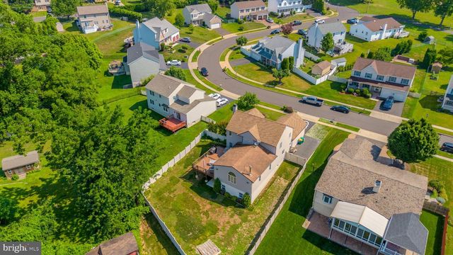 952 DUXBURY DR, Langhorne, PA 19047