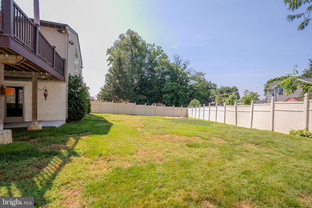 952 DUXBURY DR, Langhorne, PA 19047