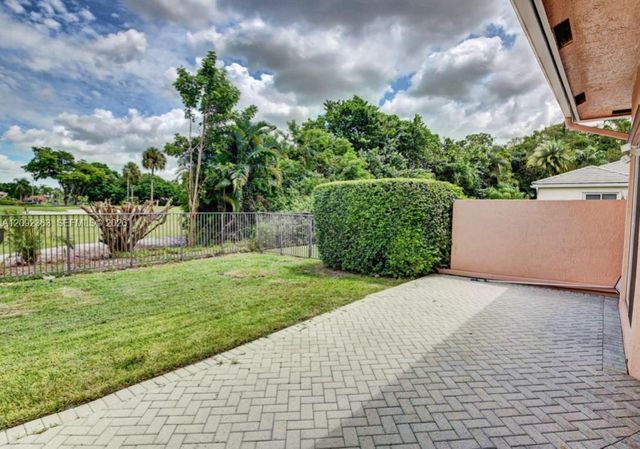 8291 Hampton Wood Drive 8291, Boca Raton, FL 33433