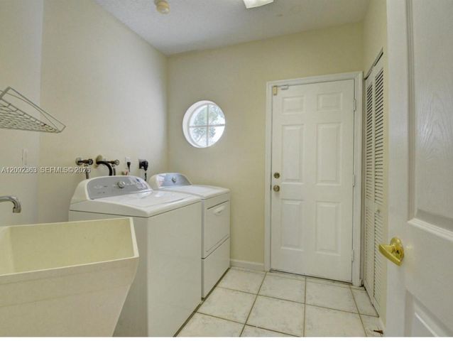 8291 Hampton Wood Drive 8291, Boca Raton, FL 33433
