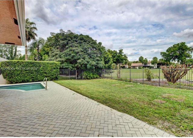 8291 Hampton Wood Drive 8291, Boca Raton, FL 33433