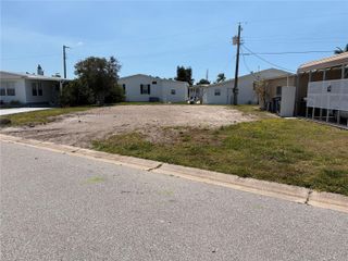 4913 OAKLAND HILLS AVENUE, Sarasota, FL 34234
