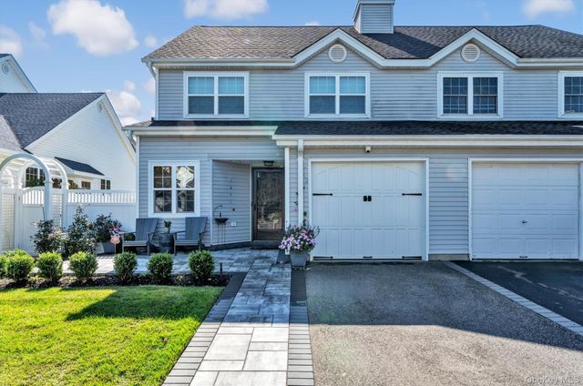 60 Herrels Circle, Melville, NY 11747