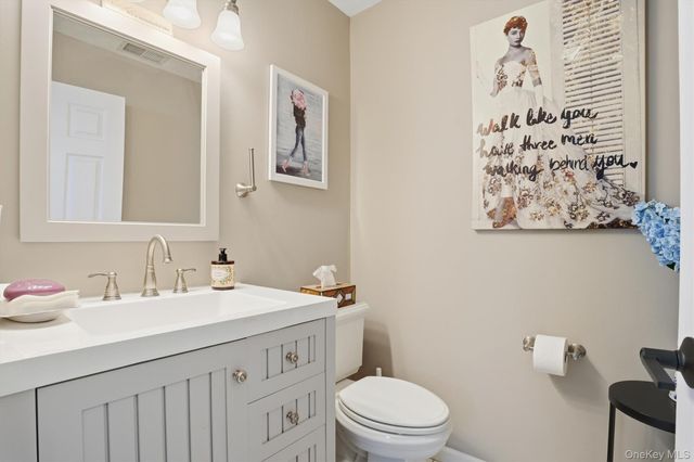 60 Herrels Circle, Melville, NY 11747