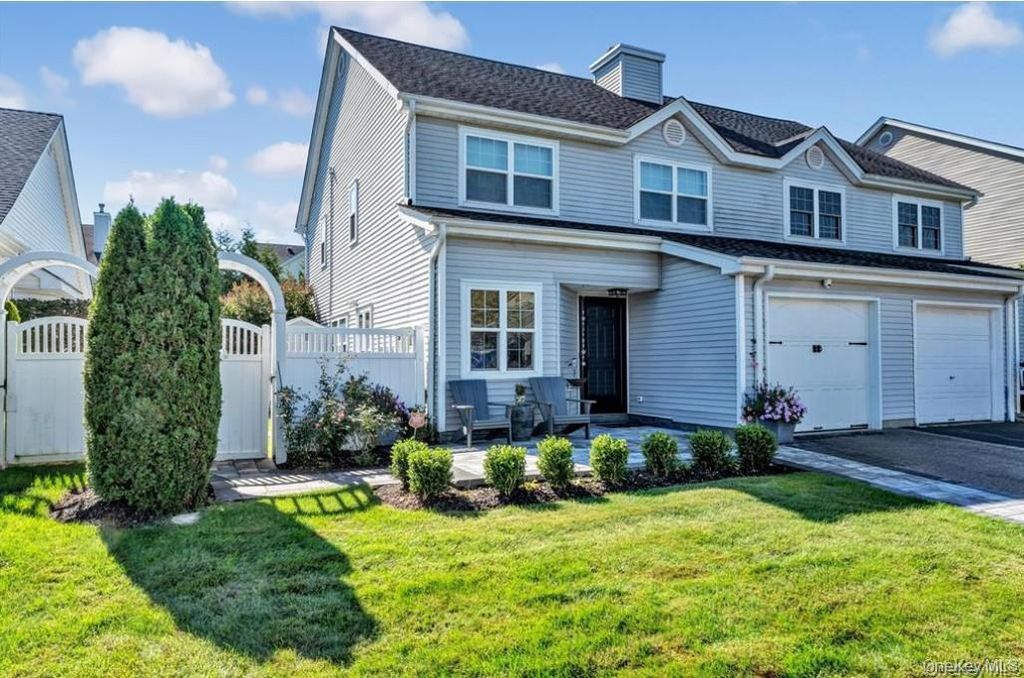 60 Herrels Circle, Melville, NY 11747