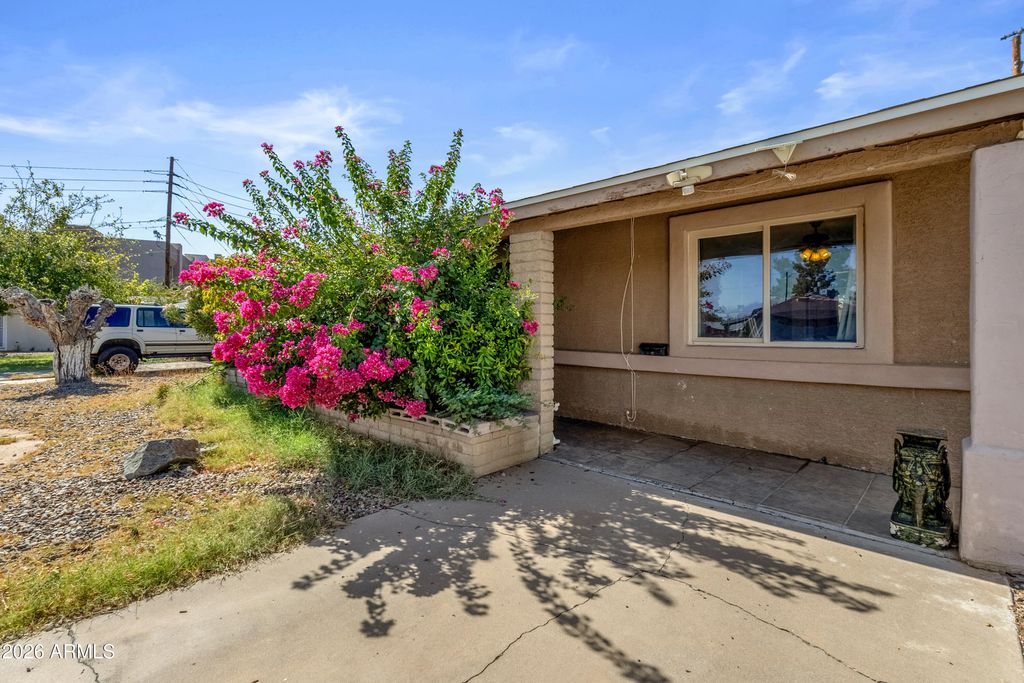 2426 W WELDON Avenue, Phoenix, AZ 85015 — exterior