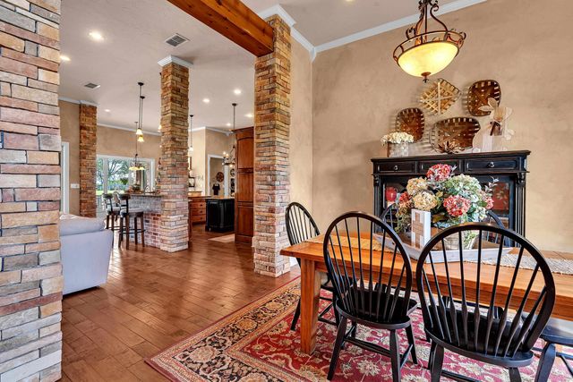 135 Wendy Acres Ave, Longview, TX 75602