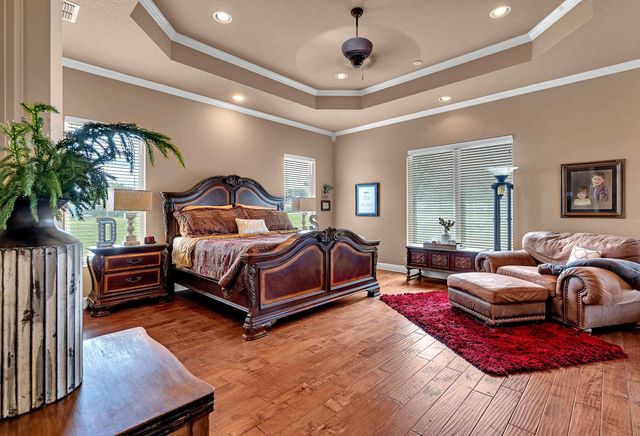 135 Wendy Acres Ave, Longview, TX 75602