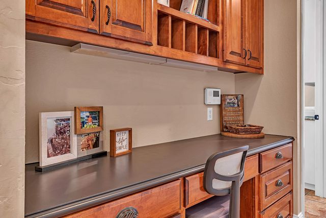 135 Wendy Acres Ave, Longview, TX 75602