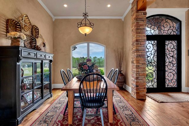 135 Wendy Acres Ave, Longview, TX 75602