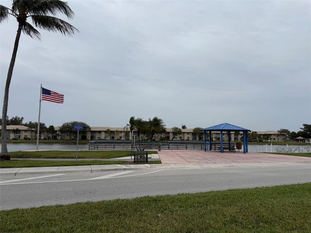 5571 Lakeside Drive 203, Margate, FL 33063