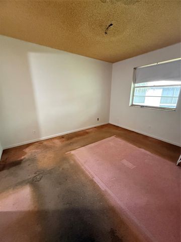 5571 Lakeside Drive 203, Margate, FL 33063