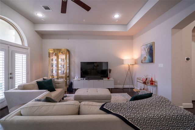 4008 Barnes Street, Houston, TX 77007