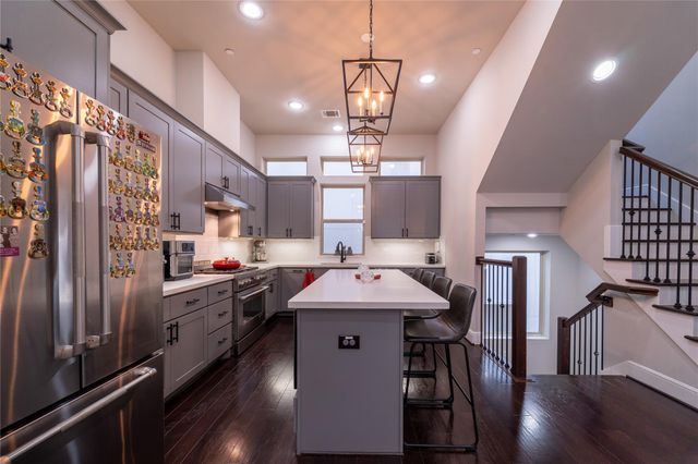 4008 Barnes Street, Houston, TX 77007