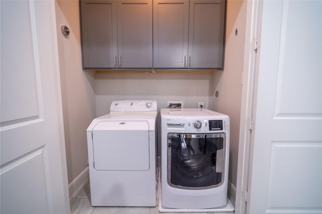 4008 Barnes Street, Houston, TX 77007